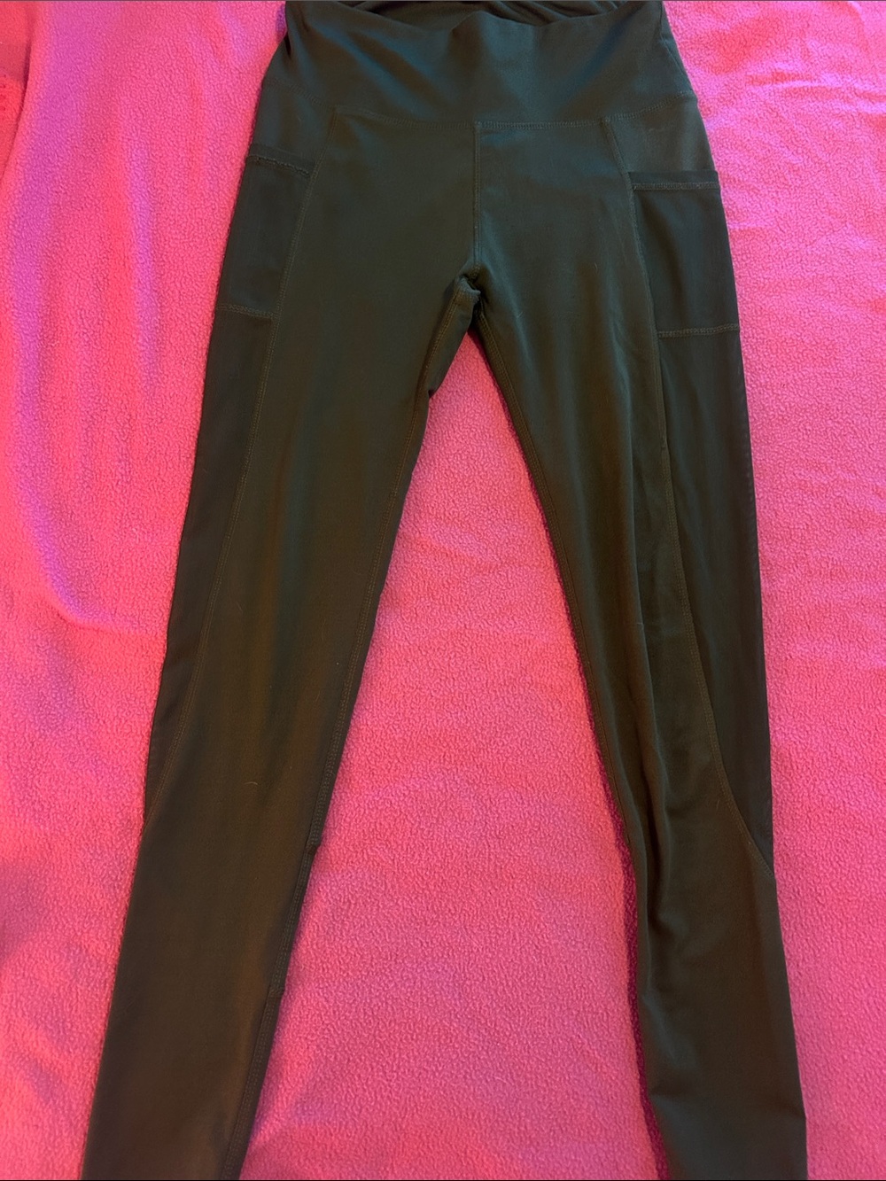High-Rise Dark Olive Leggings with Side Pockets